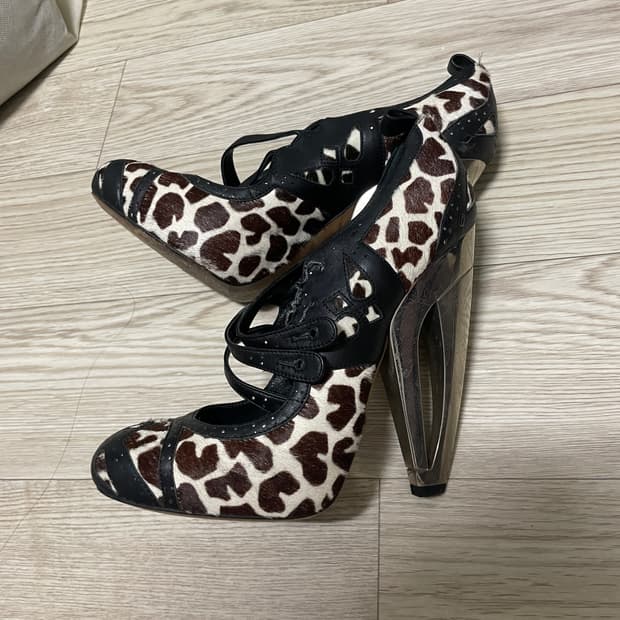 레오파드 송치 하이힐