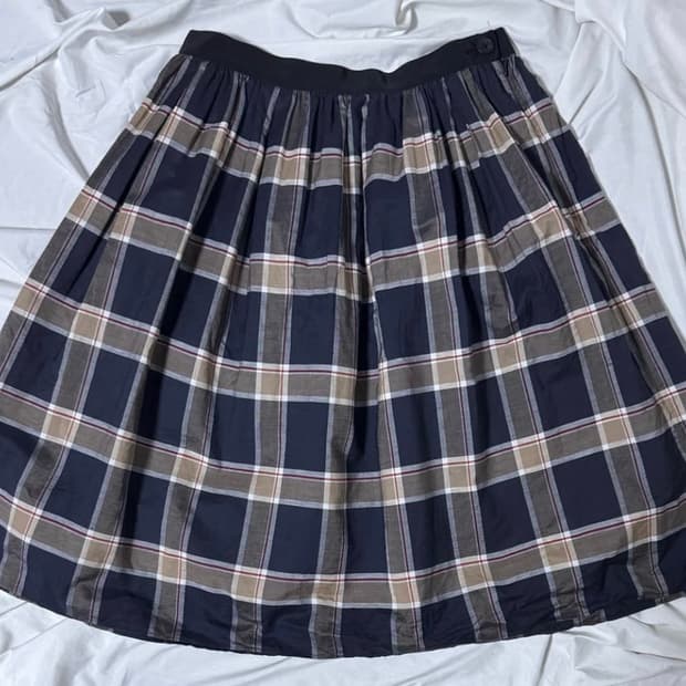 마가렛호웰 체크 플레어 스커트