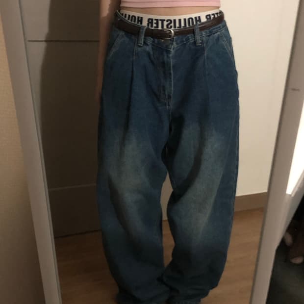 디미트리블랙 워싱 원턱 커브드 데님팬츠