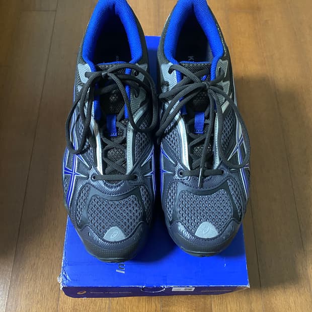 [282.5] 아식스x키코 코스타디노브 젤 퀀텀 지엔치아 다크 그레이