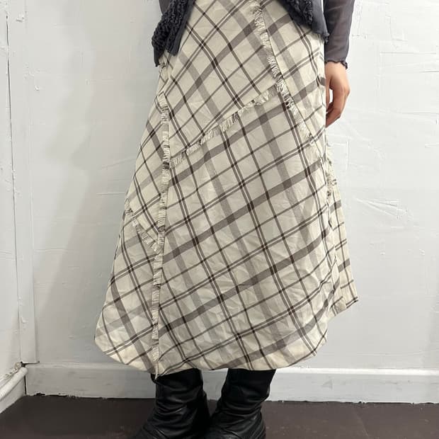 check fringe skirt