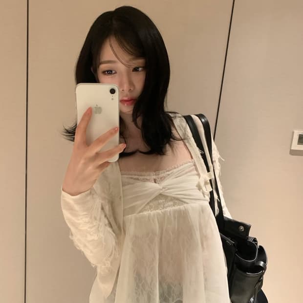 [새상품,카리나착용,품절상품] 페인오어플레져 셔링 탑 핑크 🎀