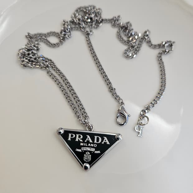 프라다 업사이클링 롱체인 목걸이 블랙