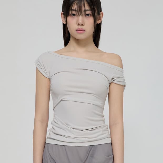 플레어업 드레이프 탑 클라우드 화이트