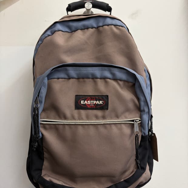 N70. 이스트팩 빈티지 백팩
