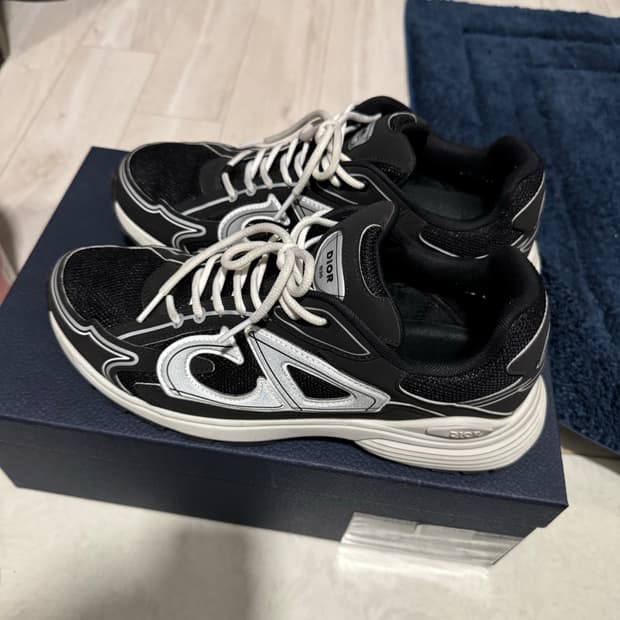 디올b30 매쉬스니커즈 44사이즈