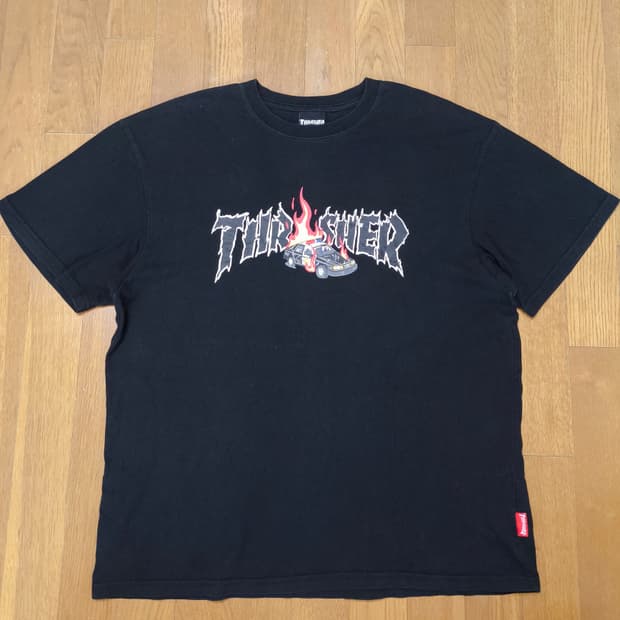 [M] 트래셔(THRASHER) 불타는 경찰차 로고 티셔츠