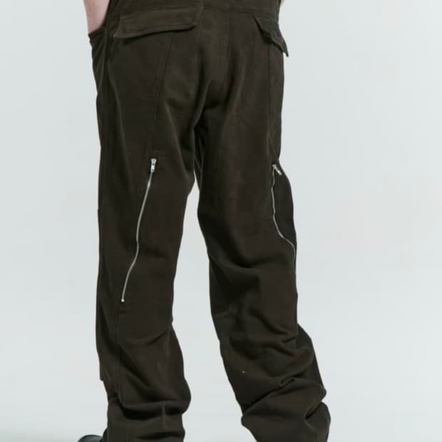 [플라스틱프로덕트] 웨이브 지퍼팬츠 초콜릿 S