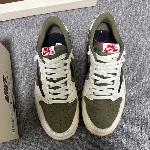 조던 1 트래비스 스캇 레트로 로우 OG SP 리버스 올리브 265