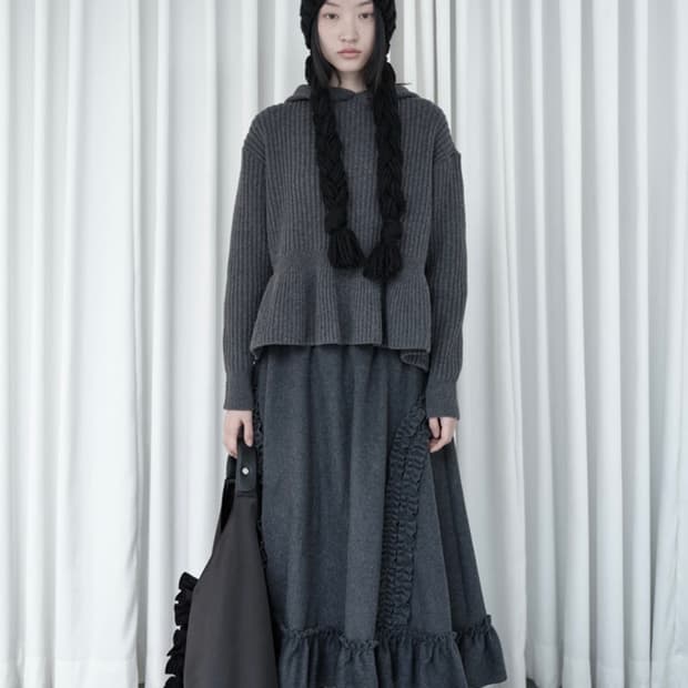 생긴스튜디오 RUFFLE WOOL SKIRT - CHARCOAL