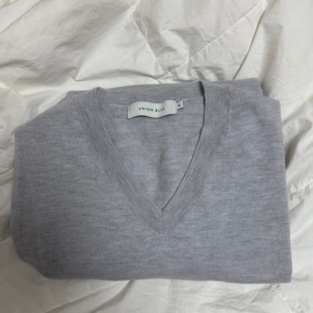 유니온블루 그랜드 크루 울 브이넥 니트 실버블루 XL 팝니다