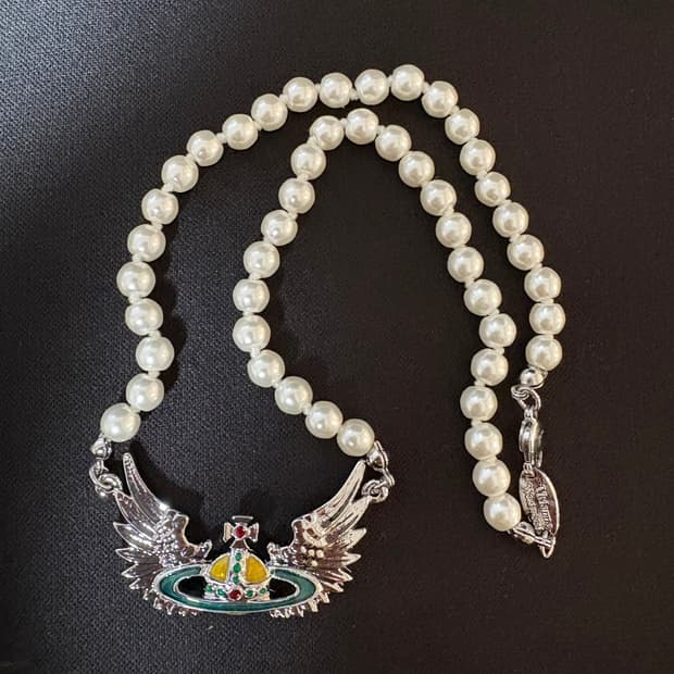 비비안위스트우드 목걸이 판매합니다