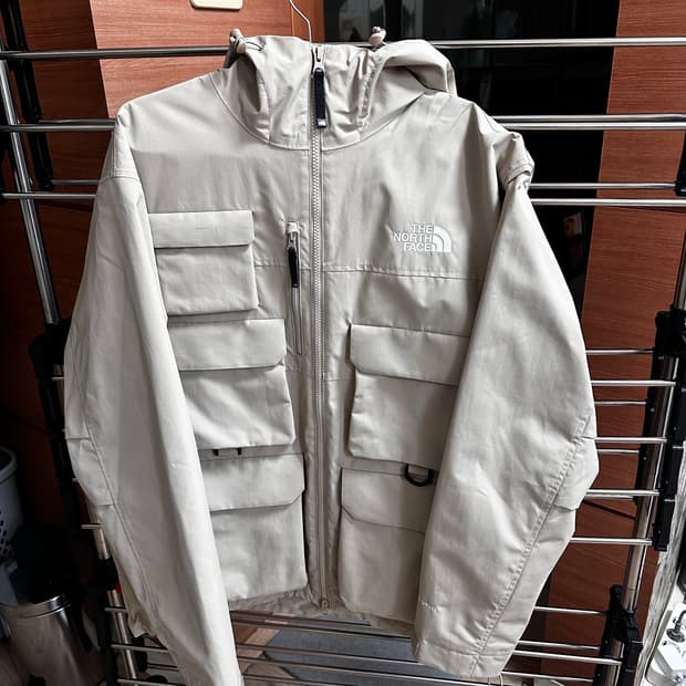 노스페이스 25FW 유틸리티 바람막이 베이지 XL