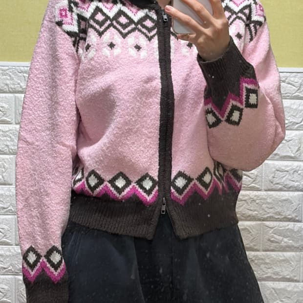 에잇세컨즈 노르딕 가디건