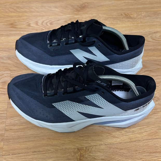 뉴발란스 퓨어셀 레벨4 네이비 275 팝니다