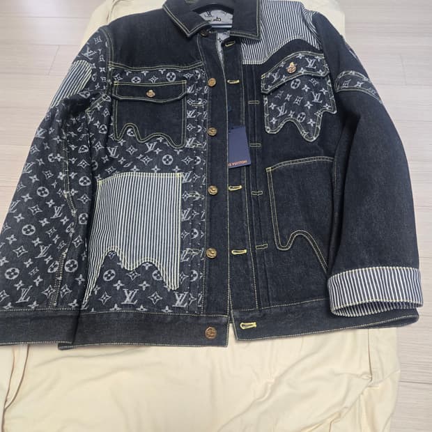 루이비통 니고 크레이지 믹스 데님 자켓 52 사이즈 새제품