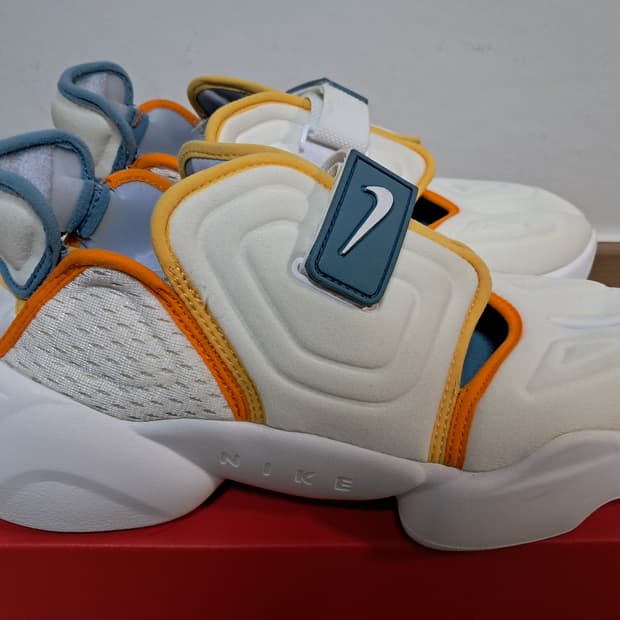 나이키 아쿠아리프트 260