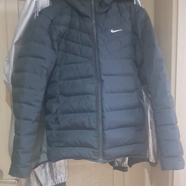 나이키 경량패딩 블랙s
