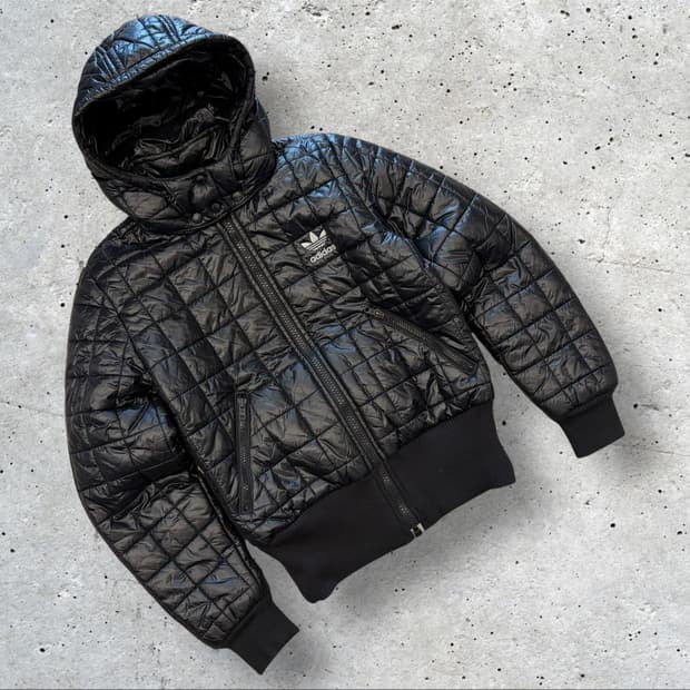 [95] 아디다스 우먼 크롭 블랙 퀼팅 후드 패딩 점퍼 D295