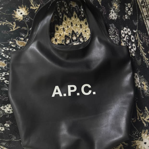 A.P.C 아패쎄 니논 토트백