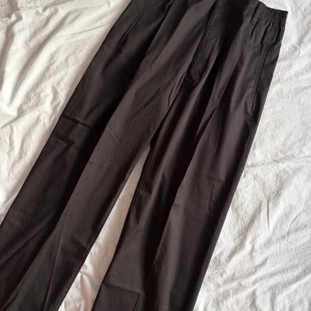 르메르 이지 플리츠 팬츠 블랙