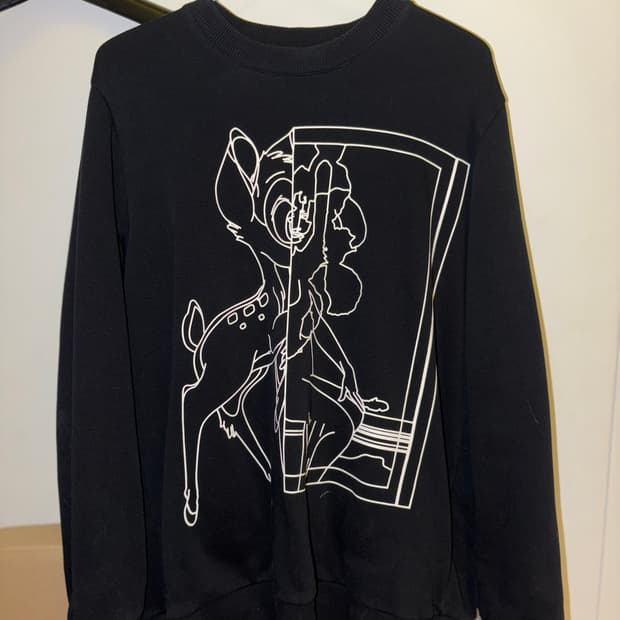 지방시 맨투맨 m사이즈