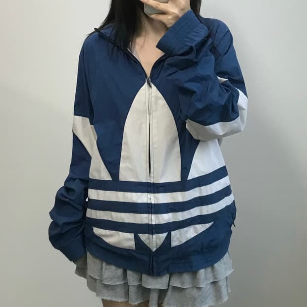 아디다스 빅 트레포일 바람막이