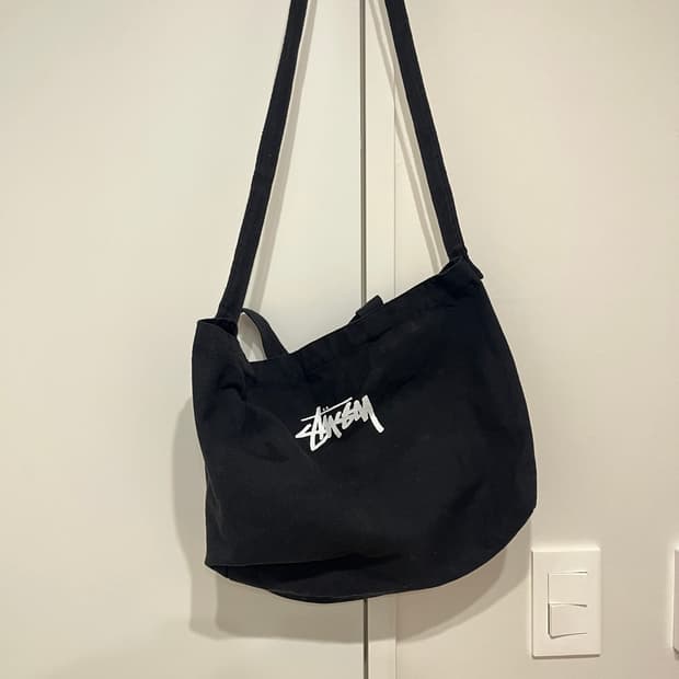 Stussy 숄더백