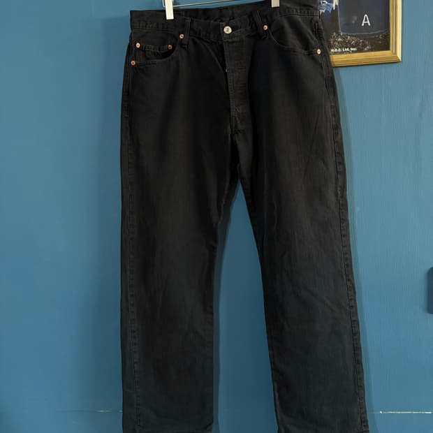 00‘s Levis Black 501 Denim pant. 