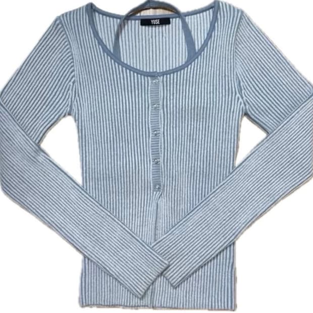 유즈 투톤 홀터넥 슬리브니트