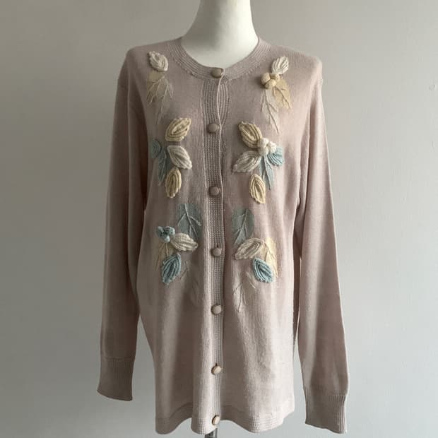 Vintage Button Embroidery Cardigan