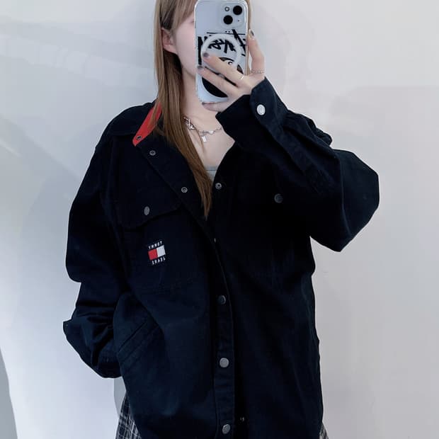 타미 진스 빅로고 블랙 셔츠