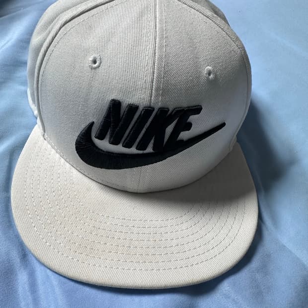 나이키 퓨추라 트루 2 스냅백 모자 남녀공용 새상품