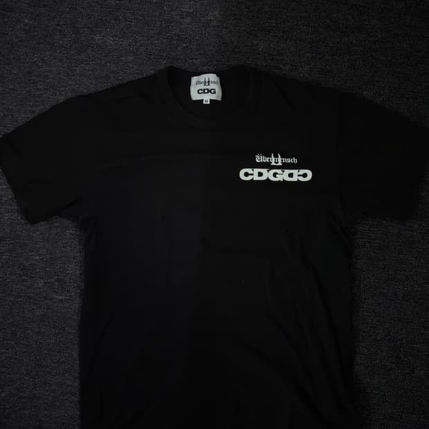 CDG x 지드래곤 위버멘쉬 CDGDC 심볼 티셔츠