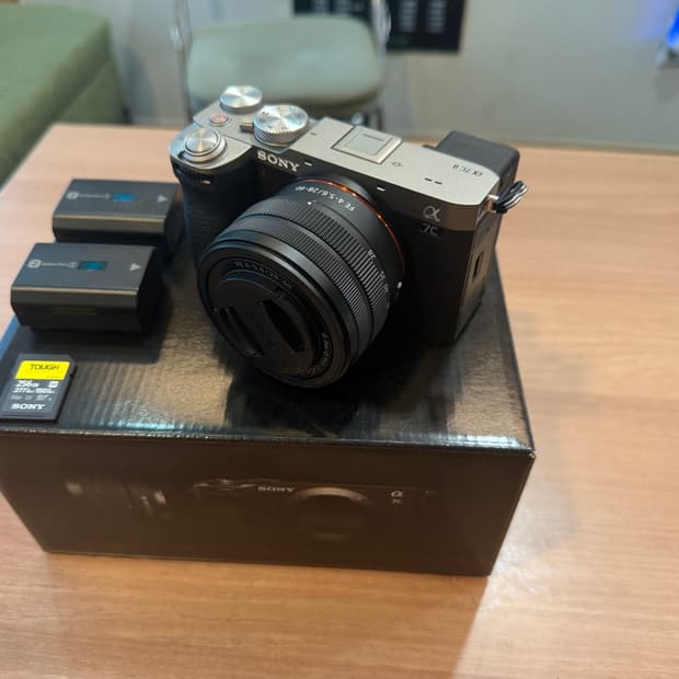 소니 ILCE-7CM2L(실버) 28-60 렌즈 포함 풀박 A7C2