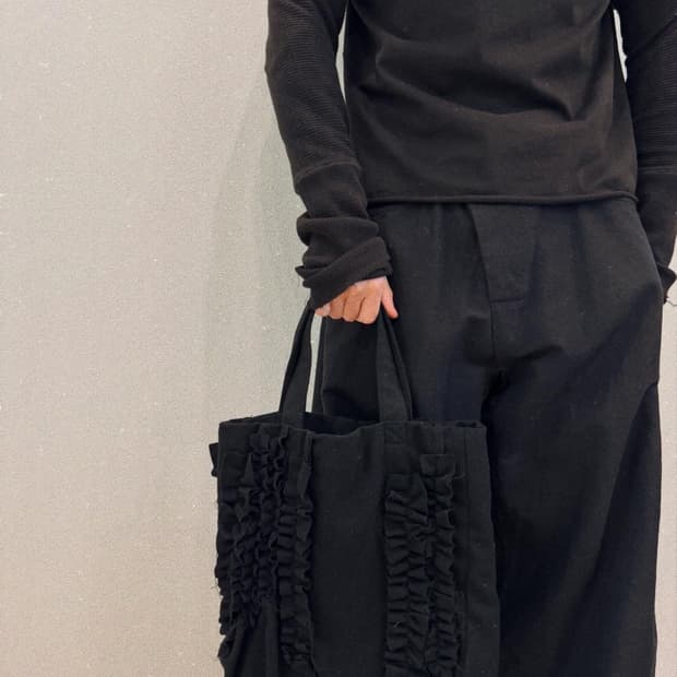 꼼데가르송 울 프릴 토트백