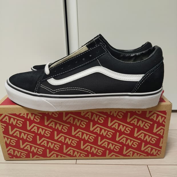 새상품 반스 올드스쿨 블랙 270