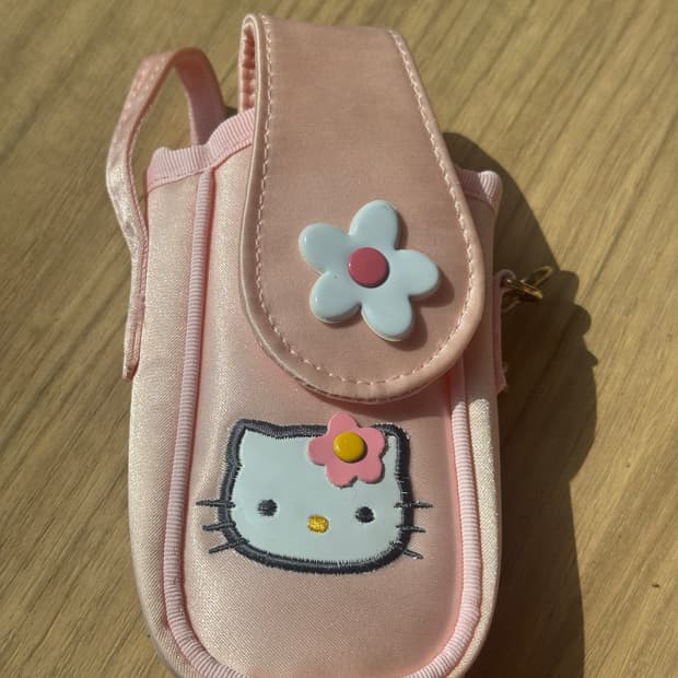 키티 고전 폴더폰가방