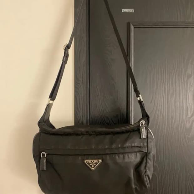 [L] 프라다 테수토 나일론 바이커백 크로스백 가방 라지