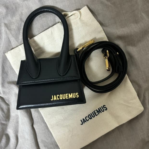 Jaquemus 르 치키토 블랙