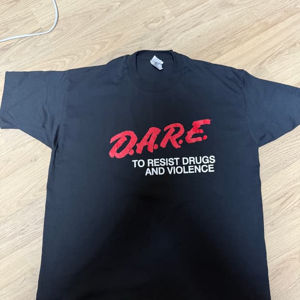 빈티지 dare 반팔 티셔츠 d.a.r.e