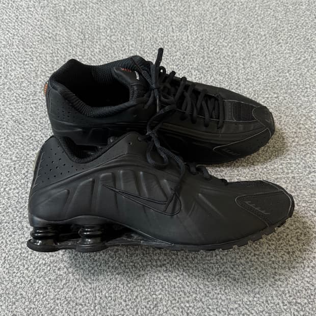 나이키 샥스 R4 280