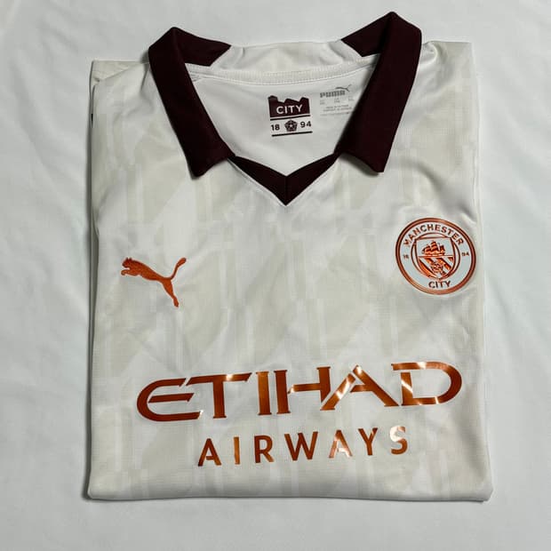 맨시티 23-24 어웨이 저지 논마킹 xxl 판매합니다