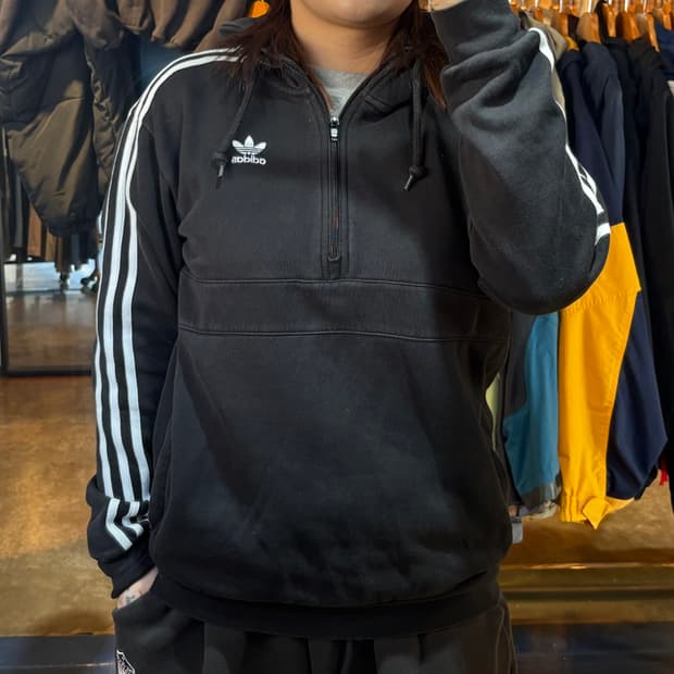 아디다스 사이드라인 블랙 반집업 후드