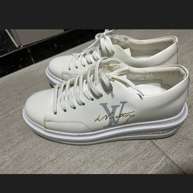 루이비통 남성 LV화이트 스니커즈 6.5사이즈