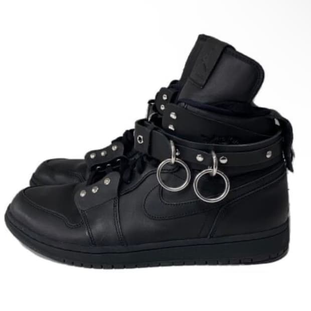 꼼데가르송 옴므 플러스 에어 조던 1