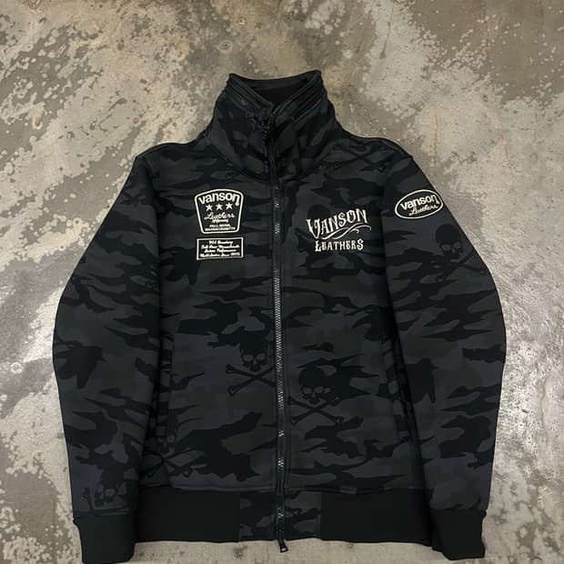 밴슨 카모 스컬자수 기모집업 XL