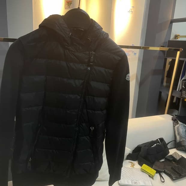 몽클레어 니트패딩 후드 블랙