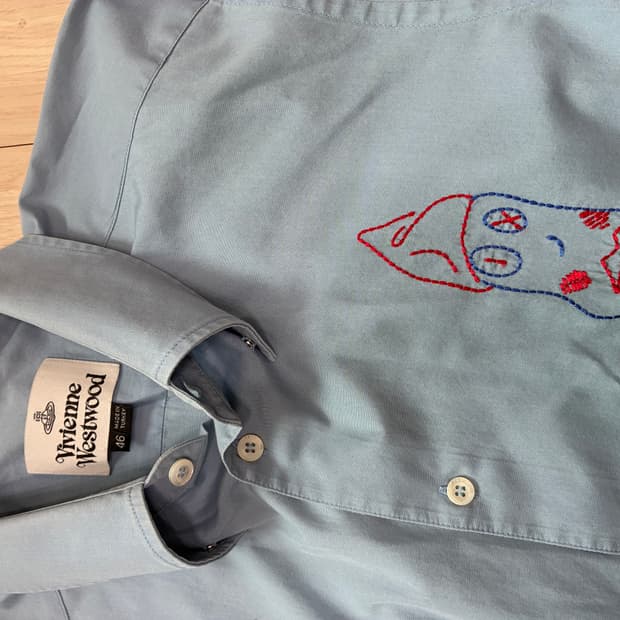 (민트급) Vivienne Westwood 블루 자수 셔츠 46사이즈