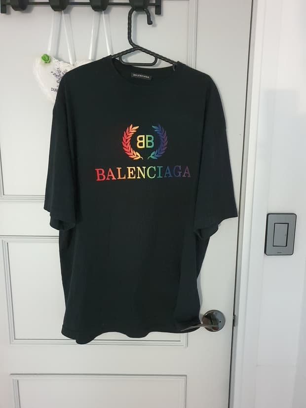 발렌시아가 레인보우 월계수자수 반팔 